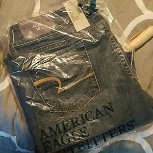American Eagle Artist Jeans Size 10 Short
